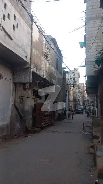 Ideally Located Prime Location House Of 120 Square Yards Is Available For Sale In Manzoor Colony