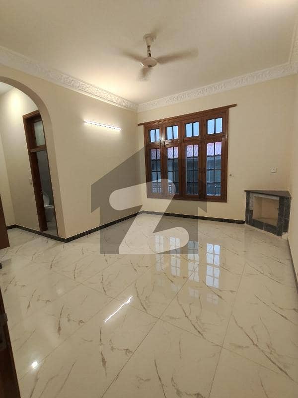 UPPER PORTION AVAILABLE FOR RENT UPPER PORTION AVAILABLE FOR RENT