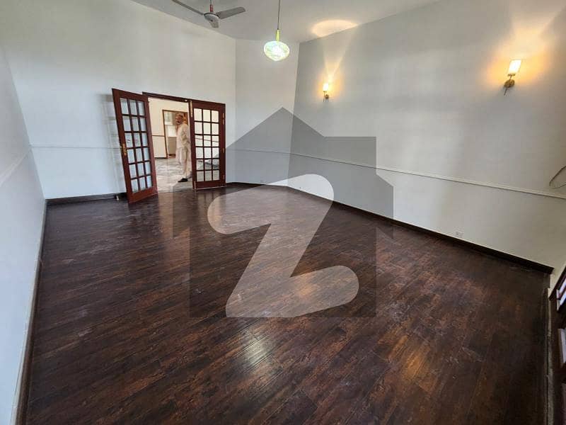 SEPERATE GATE UPPER PORTION FOR RENT IN F-8 SEPERATE GATE UPPER PORTION FOR RENT IN F-8