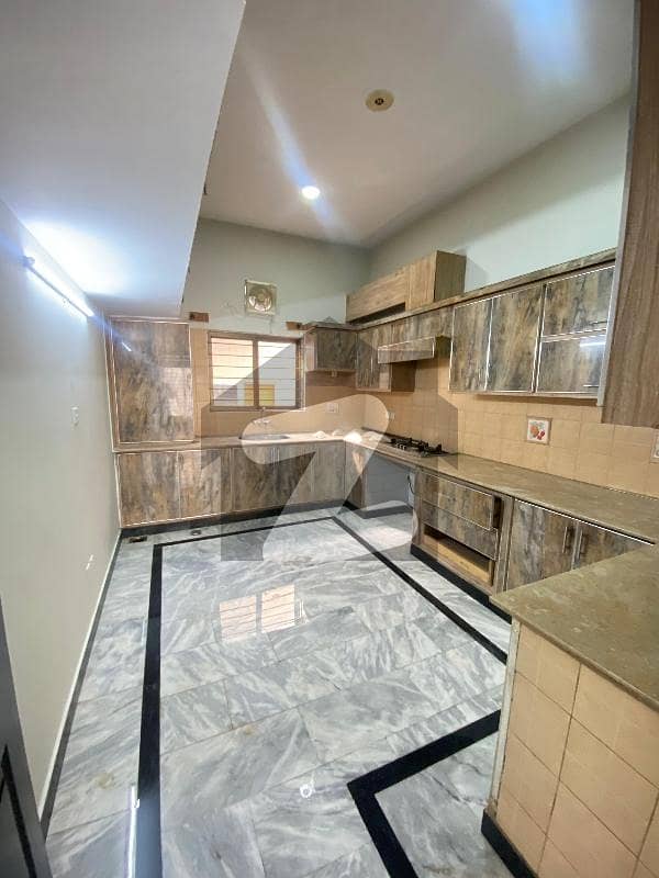 14 MARLA UPPER PORTION FOR RENT 14 MARLA UPPER PORTION FOR RENT