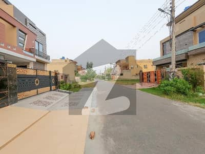 Prime Location House 10 Marla For Sale In Central Park - Block A