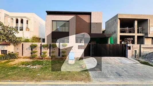 ڈی ایچ اے فیز 7 ڈیفنس (ڈی ایچ اے),لاہور میں 5 کمروں کا 1 کنال مکان 7.8 کروڑ میں برائے فروخت۔
