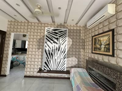 ڈی ایچ اے فیز 6 - بلاک ایف فیز 6,ڈیفنس (ڈی ایچ اے),لاہور میں 3 کمروں کا 1 کنال بالائی پورشن 1.35 لاکھ میں کرایہ پر دستیاب ہے۔