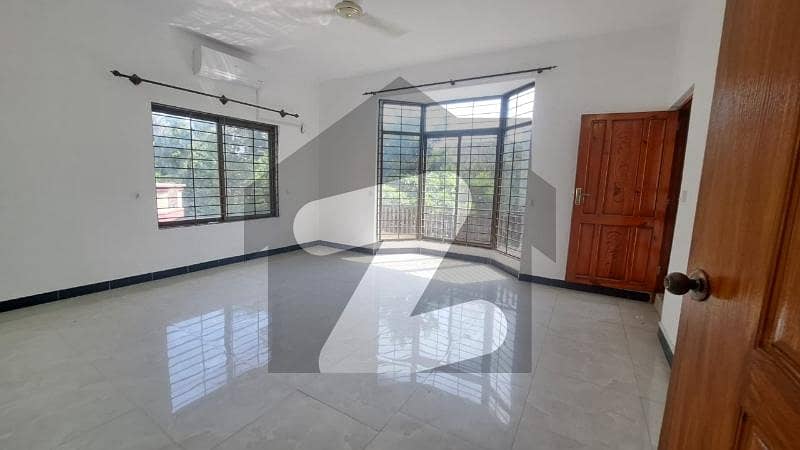 Fully Independent Upper Portion Available For Rent In F-7 Fully Independent Upper Portion Available For Rent In F-7