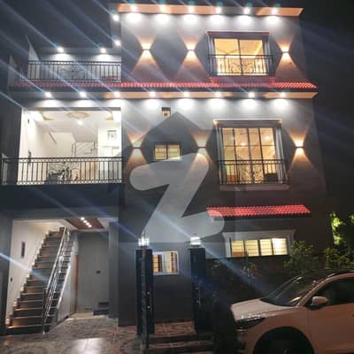 پارک ویو سٹی ۔ ٹوپز بلاک پارک ویو سٹی,لاہور میں 4 کمروں کا 5 مرلہ مکان 2.55 کروڑ میں برائے فروخت۔ پارک ویو سٹی ۔ ٹوپز بلاک پارک ویو سٹی,لاہور میں 4 کمروں کا 5 مرلہ مکان 2.55 کروڑ میں برائے فروخت۔