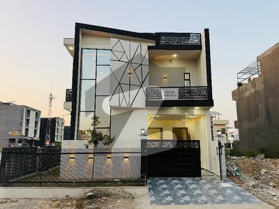 ایم پی سی ایچ ایس ۔ بلاک ایف ایم پی سی ایچ ایس ۔ ملٹی گارڈنز,بی ۔ 17,اسلام آباد میں 3 کمروں کا 5 مرلہ مکان 2.6 کروڑ میں برائے فروخت۔