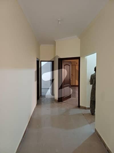 عسکری 10 عسکری,لاہور میں 7 کمروں کا 1 کنال مکان 2.45 لاکھ میں کرایہ پر دستیاب ہے۔