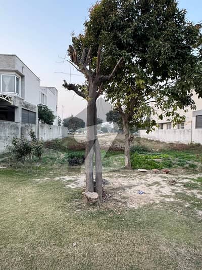 ڈی ایچ اے فیز 7 - بلاک ایکس فیز 7,ڈیفنس (ڈی ایچ اے),لاہور میں 1 کنال رہائشی پلاٹ 4.25 کروڑ میں برائے فروخت۔ ڈی ایچ اے فیز 7 - بلاک ایکس فیز 7,ڈیفنس (ڈی ایچ اے),لاہور میں 1 کنال رہائشی پلاٹ 4.25 کروڑ میں برائے فروخت۔