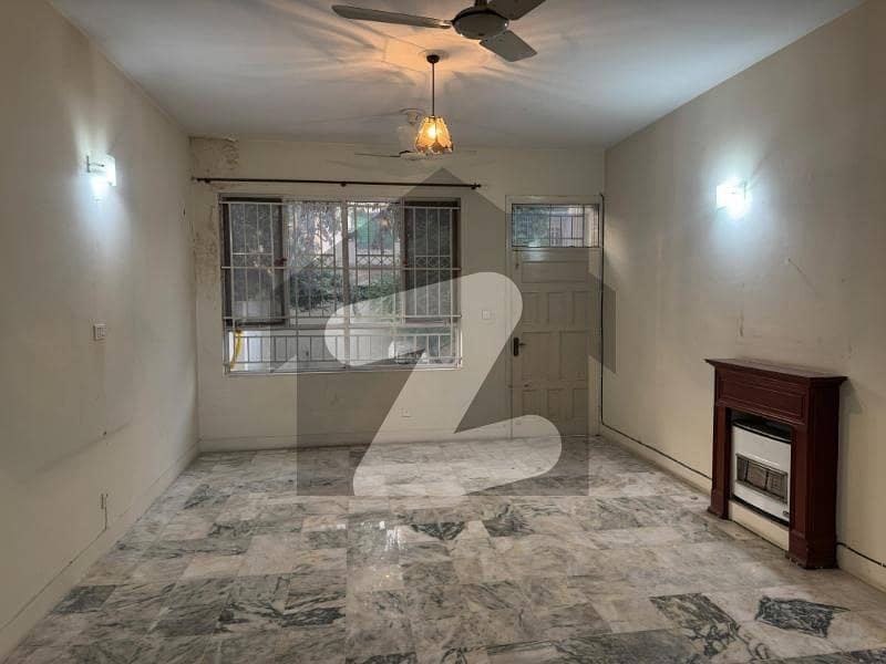 Prestigious Residence in the Heart of Islamabad F-6/2 Prestigious Residence in the Heart of Islamabad F-6/2