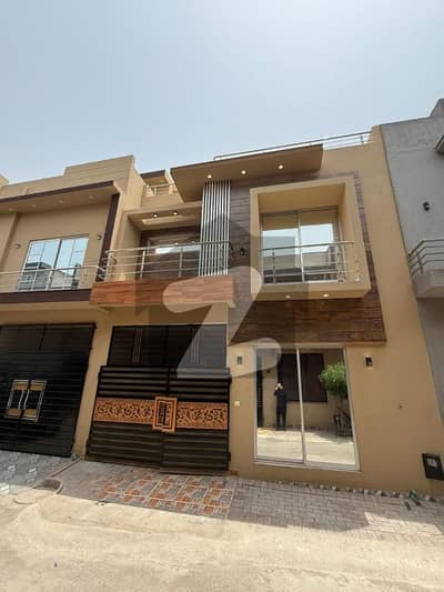 الکبیر ٹاؤن - فیز 1 الکبیر ٹاؤن,رائیونڈ روڈ,لاہور میں 3 کمروں کا 3 مرلہ مکان 1.25 کروڑ میں برائے فروخت۔