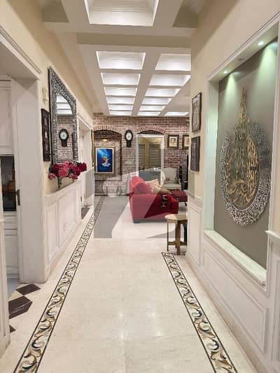 جوبلی ٹاؤن ۔ بلاک بی جوبلی ٹاؤن,لاہور میں 6 کمروں کا 1 کنال مکان 2.25 لاکھ میں کرایہ پر دستیاب ہے۔