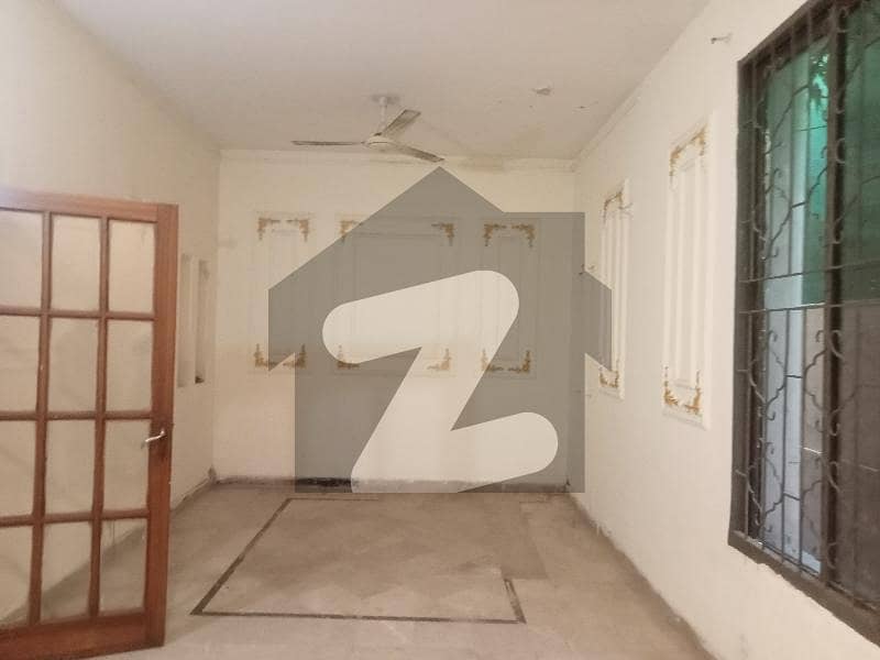 DEFENCE PHASE 2 ONE KANAL INVESTORS PRICE BUNGALOW NEAR MARKET DEFENCE PHASE 2 ONE KANAL INVESTORS PRICE BUNGALOW NEAR MARKET