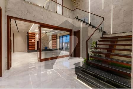 ڈی ایچ اے فیز 7 - بلاک زیڈ1 فیز 7,ڈیفنس (ڈی ایچ اے),لاہور میں 5 کمروں کا 1 کنال مکان 6.35 کروڑ میں برائے فروخت۔ ڈی ایچ اے فیز 7 - بلاک زیڈ1 فیز 7,ڈیفنس (ڈی ایچ اے),لاہور میں 5 کمروں کا 1 کنال مکان 6.35 کروڑ میں برائے فروخت۔