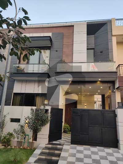 Beautiful 5 Marla Luxury Home For Sale Prime Location Near Park DHA 9 Town Beautiful 5 Marla Luxury Home For Sale Prime Location Near Park DHA 9 Town