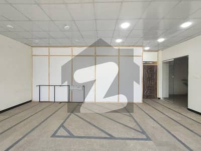 500 Square feet | Commercial Space For Rent - Saddar Lahore Cantt.