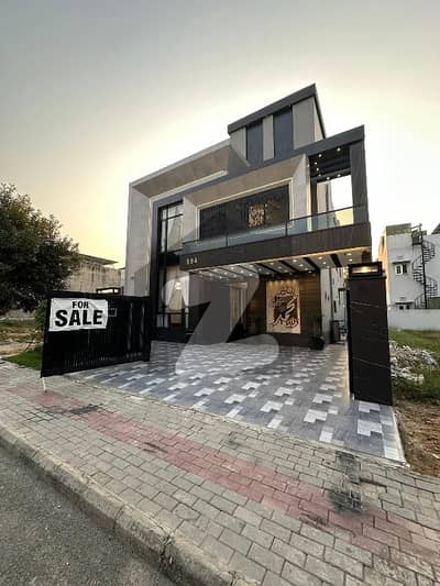 10 Marla Luxury House for Sale in Prime Location Bahria Town, Lahore. 10 Marla Luxury House for Sale in Prime Location Bahria Town, Lahore.