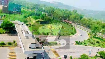 ایم پی سی ایچ ایس - بلاک ای ایم پی سی ایچ ایس ۔ ملٹی گارڈنز,بی ۔ 17,اسلام آباد میں 8 مرلہ رہائشی پلاٹ 87.0 لاکھ میں برائے فروخت۔