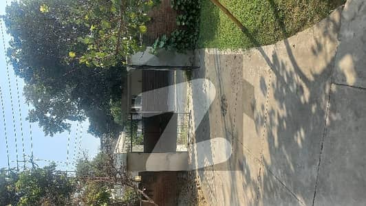 4 Kanal Old Corner House Available For Sale In Lahore Cantt 4 Kanal Old Corner House Available For Sale In Lahore Cantt