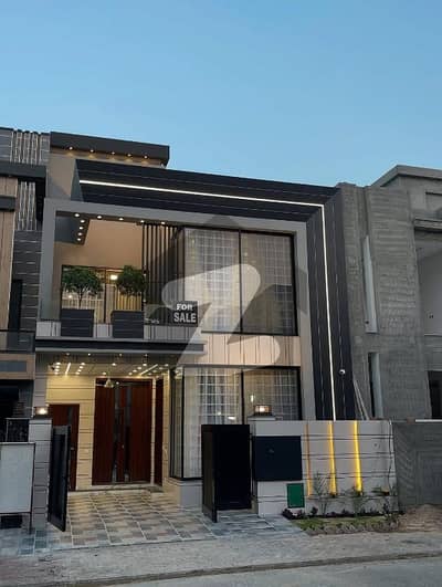 Brand New 5-Marla Modern Marvel Elegant Bungalow For Sale With Dual Highted Lobby