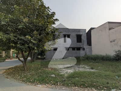 8 MARLA CORNER PLOT IS AVAILABLE FOR SALE IN KHAYABAN-E-AMIN G Block