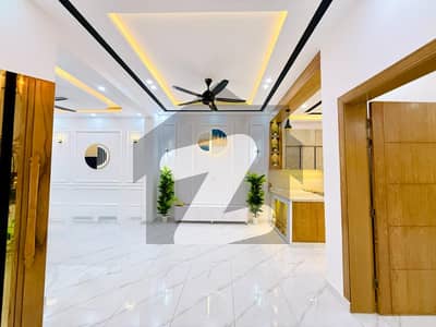 NEW DESIGNER HOUSE ON PRIME LOCATION NEW DESIGNER HOUSE ON PRIME LOCATION