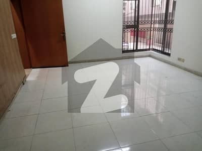 جوہر ٹاؤن لاہور میں 8 کمروں کا 1 کنال عمارت 5.0 لاکھ میں کرایہ پر دستیاب ہے۔ جوہر ٹاؤن لاہور میں 8 کمروں کا 1 کنال عمارت 5.0 لاکھ میں کرایہ پر دستیاب ہے۔