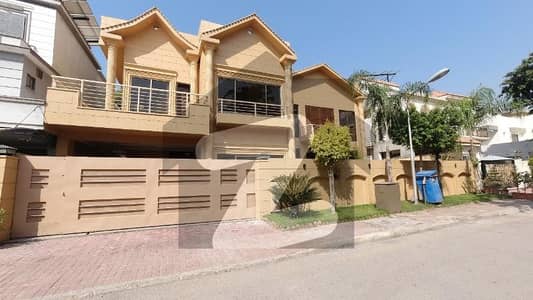 بحریہ ٹاؤن فیز 7 بحریہ ٹاؤن راولپنڈی,راولپنڈی میں 8 کمروں کا 1 کنال مکان 2.45 لاکھ میں کرایہ پر دستیاب ہے۔ بحریہ ٹاؤن فیز 7 بحریہ ٹاؤن راولپنڈی,راولپنڈی میں 8 کمروں کا 1 کنال مکان 2.45 لاکھ میں کرایہ پر دستیاب ہے۔