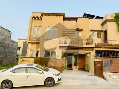 بحریہ ٹاؤن فیز 8 ۔ سفاری ویلی بحریہ ٹاؤن فیز 8,بحریہ ٹاؤن راولپنڈی,راولپنڈی میں 5 کمروں کا 7 مرلہ مکان 2.85 کروڑ میں برائے فروخت۔ بحریہ ٹاؤن فیز 8 ۔ سفاری ویلی بحریہ ٹاؤن فیز 8,بحریہ ٹاؤن راولپنڈی,راولپنڈی میں 5 کمروں کا 7 مرلہ مکان 2.85 کروڑ میں برائے فروخت۔