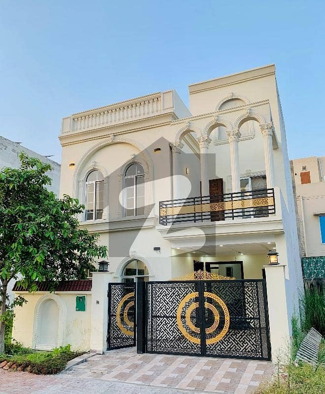 Ultra-Modern 5 Marla House in Bahria Orchard Ultra-Modern 5 Marla House in Bahria Orchard