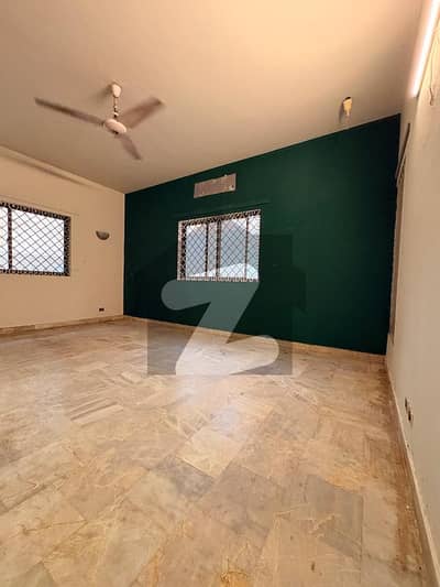 NEAR CLIFTON LOVER HOUSE FOR FAMILY LIVING