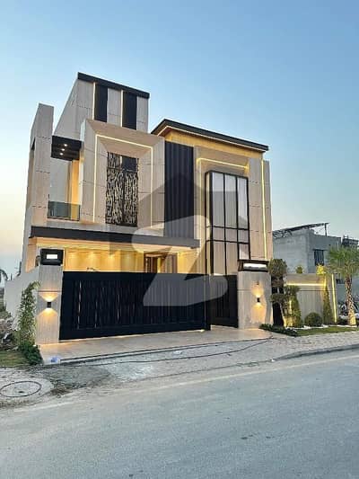10 Marla House available for sale in Bahria Town Lahore 10 Marla House available for sale in Bahria Town Lahore