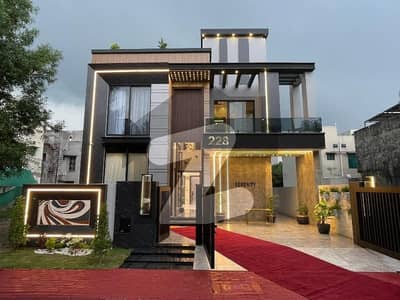10 Marla House available for sale in Bahria Town Lahore 10 Marla House available for sale in Bahria Town Lahore