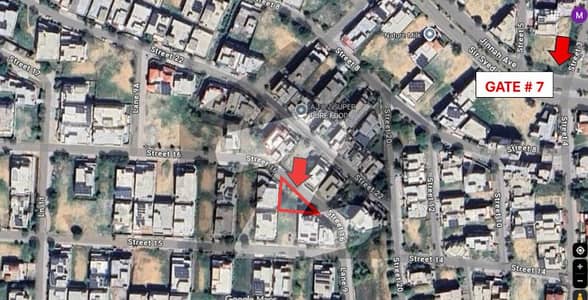 250Sq Yards Sector G, St 16