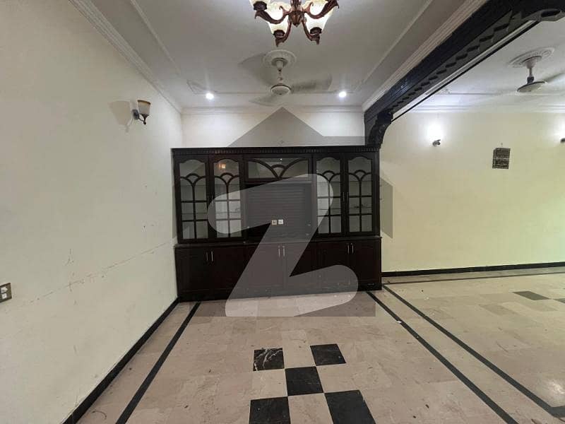 آئی ۔ 8 اسلام آباد میں 2 کمروں کا 13 مرلہ بالائی پورشن 1.3 لاکھ میں کرایہ پر دستیاب ہے۔ آئی ۔ 8 اسلام آباد میں 2 کمروں کا 13 مرلہ بالائی پورشن 1.3 لاکھ میں کرایہ پر دستیاب ہے۔