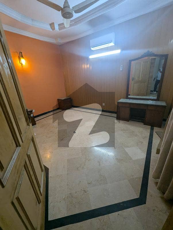 4 Bedrooms Upper Portion at G-11 with separate gate 4 Bedrooms Upper Portion at G-11 with separate gate