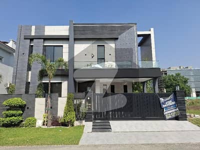 Super Luxury, 1-Kanal Brand New Ultra Modern House For Sale At Prime Location Super Luxury, 1-Kanal Brand New Ultra Modern House For Sale At Prime Location