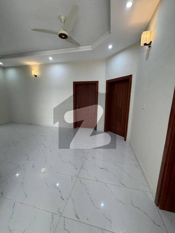 Falcon House For Sale 500 Sq Yard
