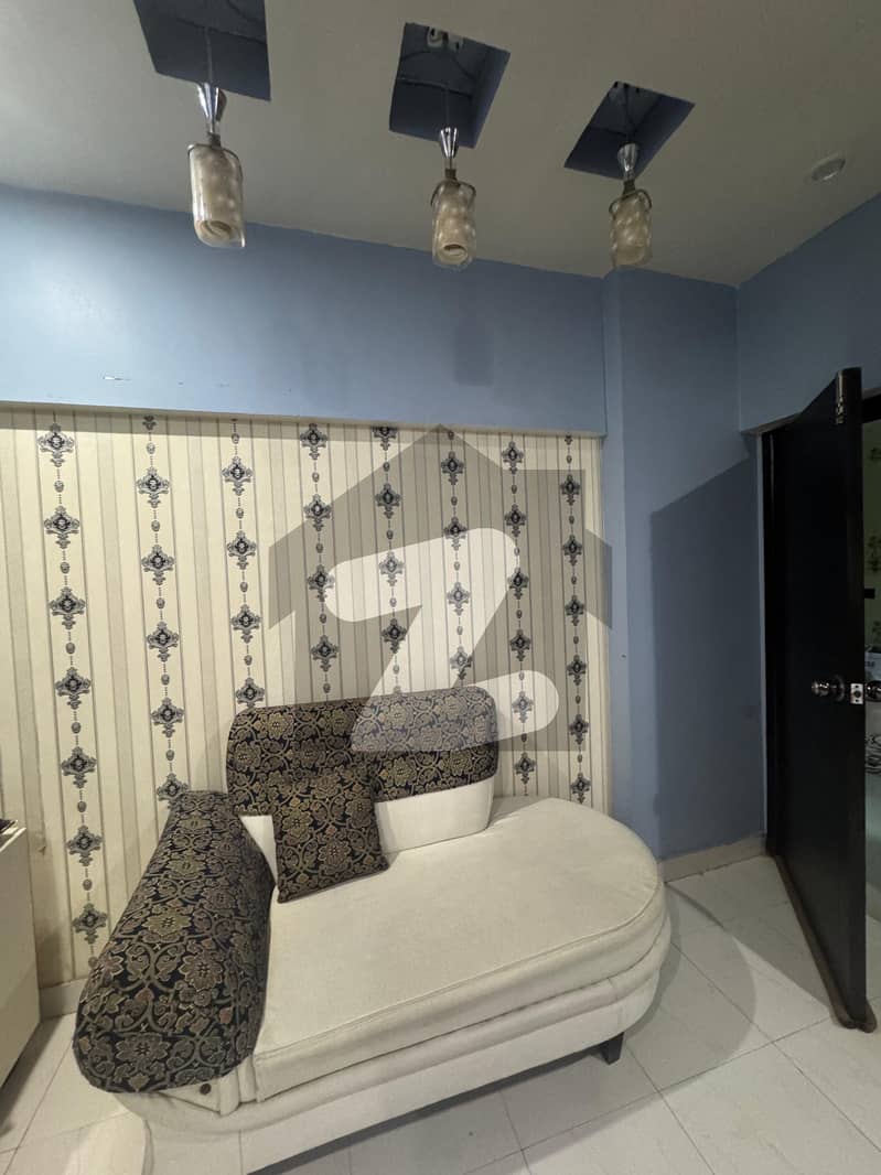 رائل رسدنکے گلشنِ اقبال ٹاؤن,کراچی میں 3 کمروں کا 7 مرلہ فلیٹ 2.5 کروڑ میں برائے فروخت۔