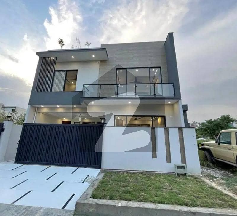 B-17 Block C 8 Marla Designer House For Sale B-17 Block C 8 Marla Designer House For Sale