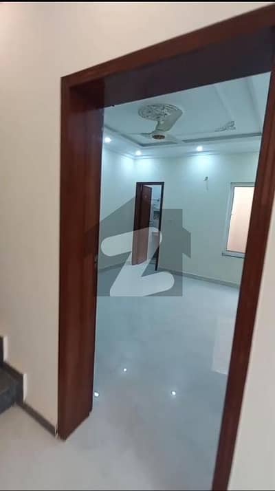 فارمانئیٹس ہاؤسنگ سکیم لاہور میں 3 کمروں کا 3 مرلہ مکان 1.25 کروڑ میں برائے فروخت۔ فارمانئیٹس ہاؤسنگ سکیم لاہور میں 3 کمروں کا 3 مرلہ مکان 1.25 کروڑ میں برائے فروخت۔