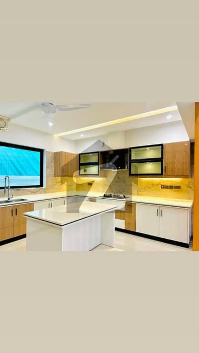 DESIGNER