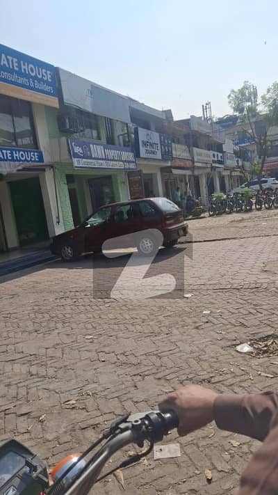 ڈی ایچ اے فیز 1 - بلاک این فیز 1,ڈیفنس (ڈی ایچ اے),لاہور میں 2 مرلہ دکان 3.15 کروڑ میں برائے فروخت۔