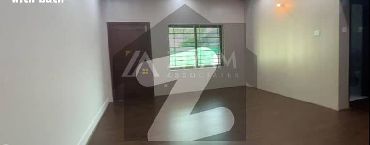 1 Kanal Upper Portion For Rent In F-7/1 Islamabad | 3 Bedrooms With Attached Baths | Servant Quarter | Rent: Rs. 4.70 Lac