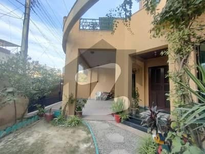 عسکری 5 عسکری,لاہور میں 4 کمروں کا 12 مرلہ مکان 6.95 کروڑ میں برائے فروخت۔