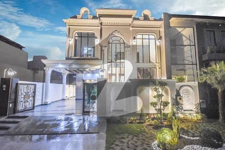 ڈی ایچ اے فیز 7 ڈیفنس (ڈی ایچ اے),لاہور میں 4 کمروں کا 10 مرلہ مکان 3.95 کروڑ میں برائے فروخت۔ ڈی ایچ اے فیز 7 ڈیفنس (ڈی ایچ اے),لاہور میں 4 کمروں کا 10 مرلہ مکان 3.95 کروڑ میں برائے فروخت۔