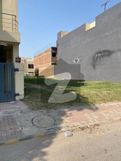 بحریہ ٹاؤن فیز 8 ۔ بلاک سی بحریہ ٹاؤن فیز 8,بحریہ ٹاؤن راولپنڈی,راولپنڈی میں 10 مرلہ رہائشی پلاٹ 1.2 کروڑ میں برائے فروخت۔ بحریہ ٹاؤن فیز 8 ۔ بلاک سی بحریہ ٹاؤن فیز 8,بحریہ ٹاؤن راولپنڈی,راولپنڈی میں 10 مرلہ رہائشی پلاٹ 1.2 کروڑ میں برائے فروخت۔