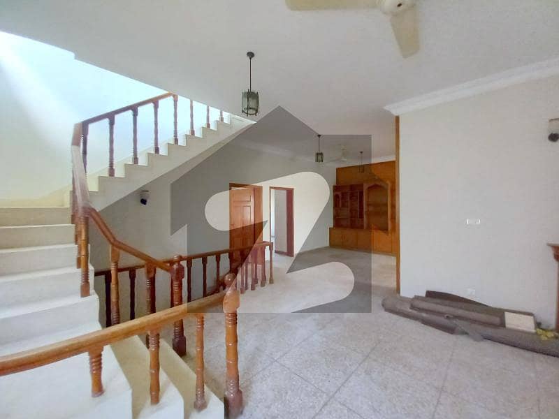 Renovated 5 Bedroom Full House For Rent In F-10, Islamabad