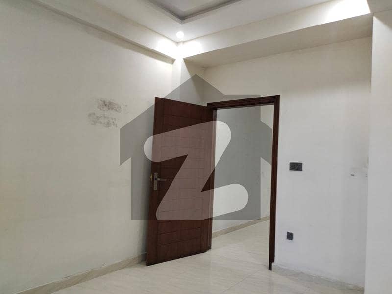 Ideal Investment! Modern 1-Bed Apartment Business Hub, Gulberg Greens