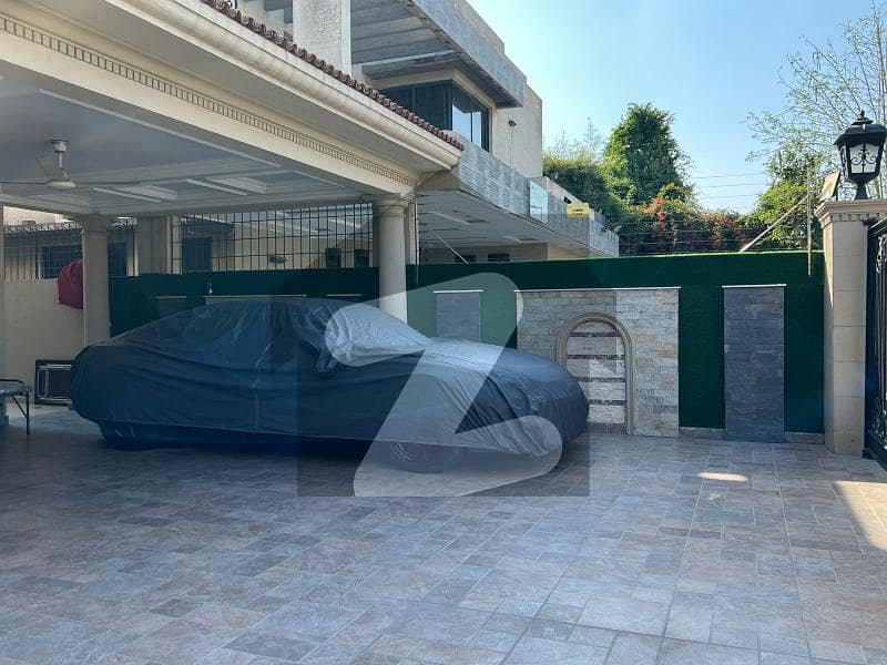 1 KANAL FULLY FURNISHED HOUSE FOR SALE 1 KANAL FULLY FURNISHED HOUSE FOR SALE