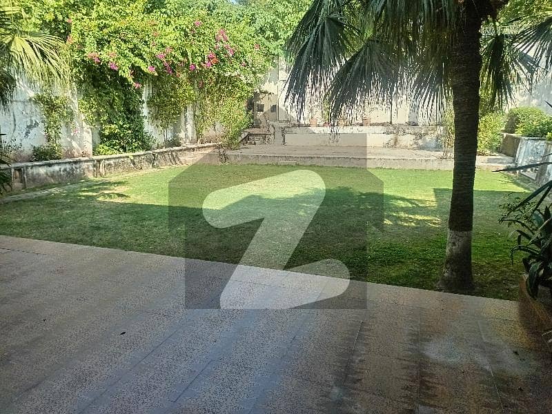 F6 Double Storey House With Front Back Yard F6 Double Storey House With Front Back Yard